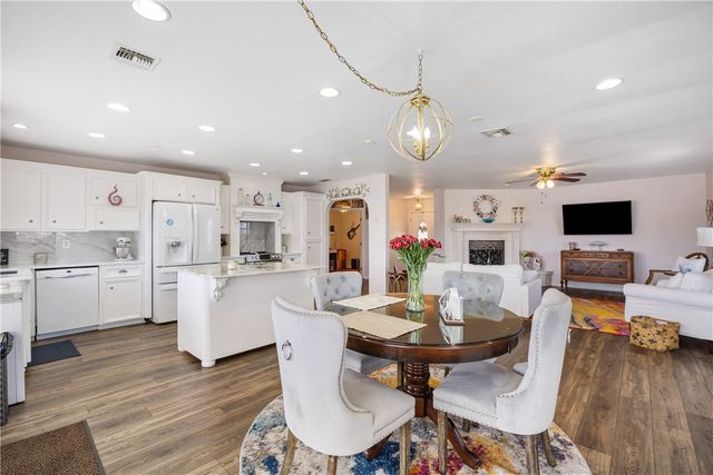 3237 Bimini Dr, Corpus Christi, TX 78418