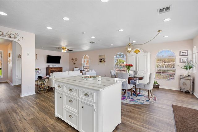 3237 Bimini Dr, Corpus Christi, TX 78418