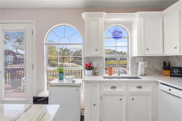 3237 Bimini Dr, Corpus Christi, TX 78418