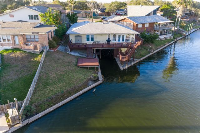 3237 Bimini Dr, Corpus Christi, TX 78418