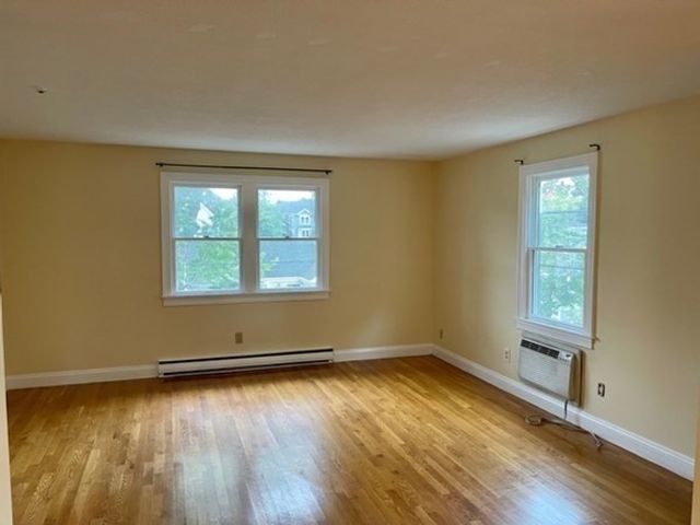 18 Germain Ave 1, Quincy, MA 02169