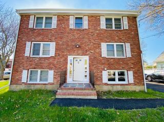 18 Germain Ave 1, Quincy, MA 02169