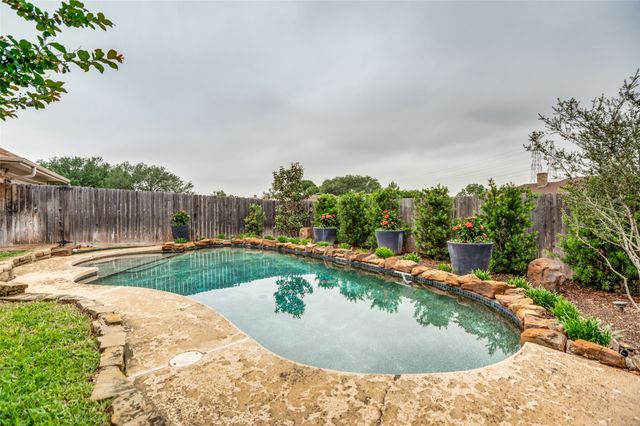 2201 Carmel Drive, Carrollton, TX 75006
