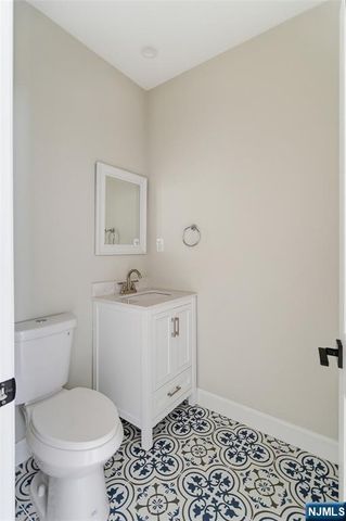 239 Greenway Terrace, River Edge, NJ 07661