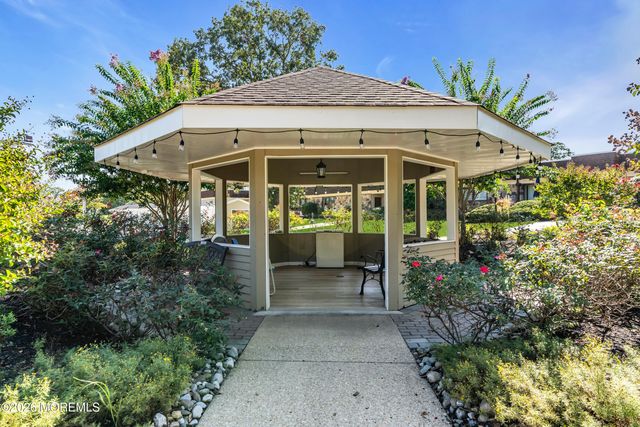 915 Dumbarton Drive A, Lakewood, NJ 08701