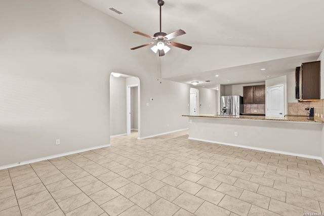 6919 Quantum Loop, San Antonio, TX 78252