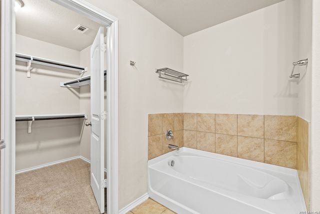 6919 Quantum Loop, San Antonio, TX 78252