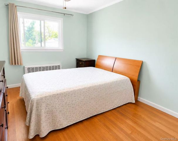 110 Leahy Street, Jericho, NY 11753