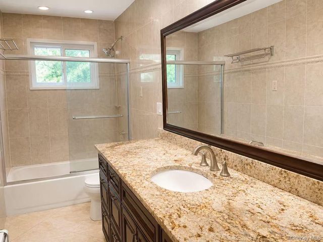 110 Leahy Street, Jericho, NY 11753
