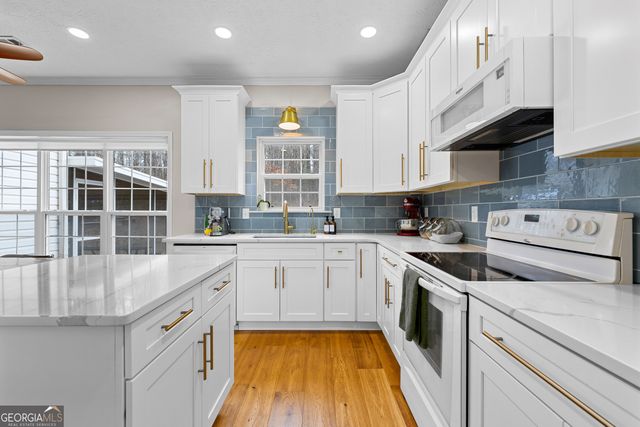 100 Sycamore Way, Sharpsburg, GA 30277