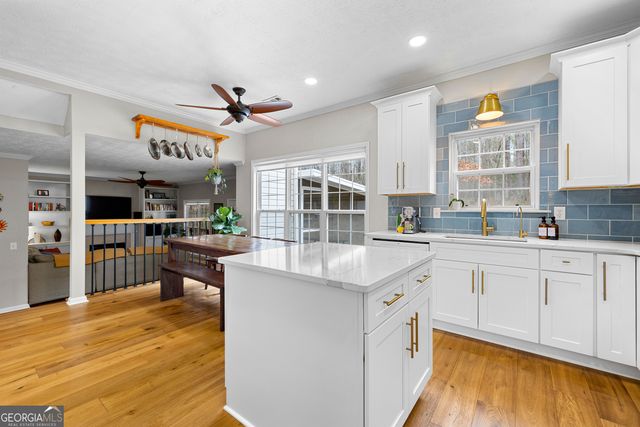 100 Sycamore Way, Sharpsburg, GA 30277