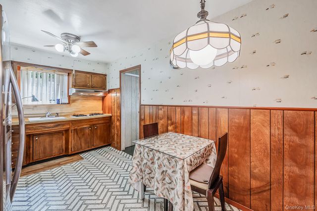 14615 27th Avenue, Flushing, NY 11354