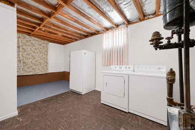 14615 27th Avenue, Flushing, NY 11354