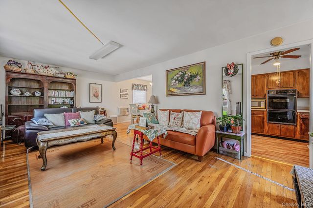14615 27th Avenue, Flushing, NY 11354