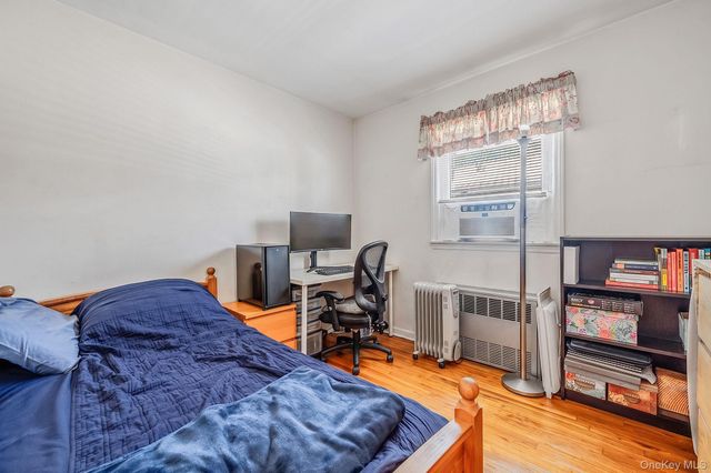 14615 27th Avenue, Flushing, NY 11354