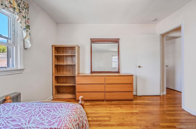 14615 27th Avenue, Flushing, NY 11354