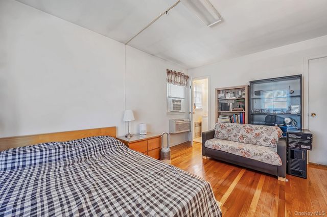 14615 27th Avenue, Flushing, NY 11354