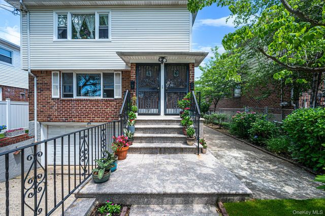 14615 27th Avenue, Flushing, NY 11354