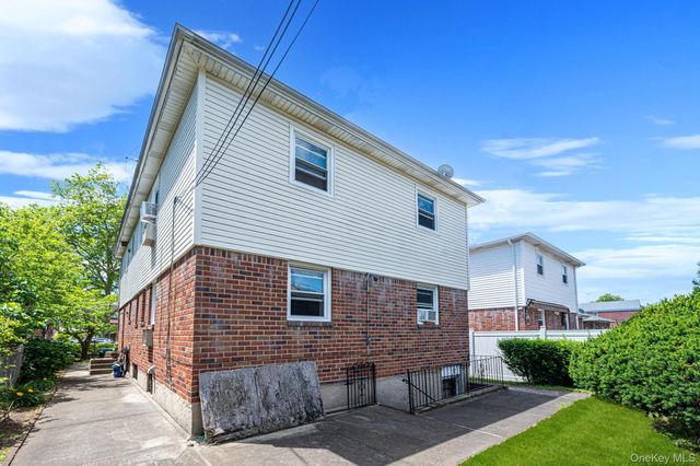 14615 27th Avenue, Flushing, NY 11354