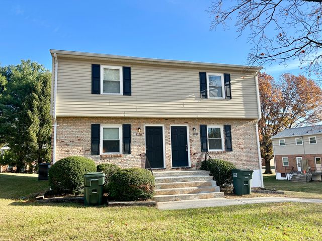 913 Page St, Salem, VA 24153