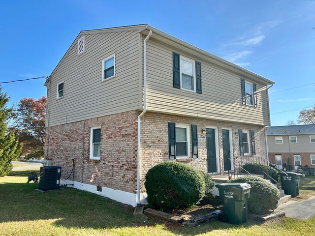 913 Page St, Salem, VA 24153