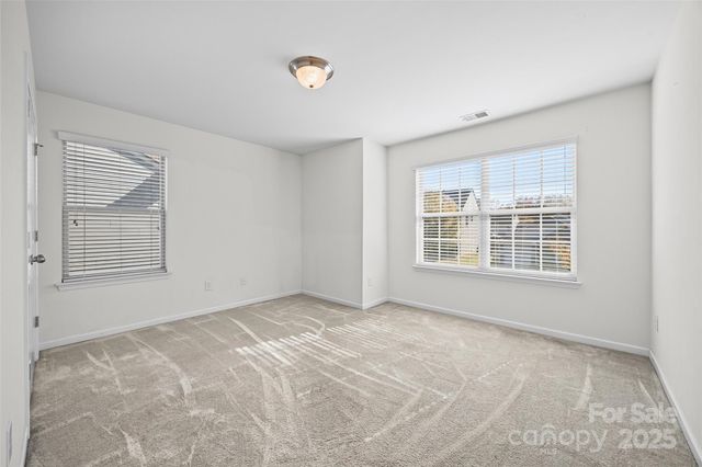 2811 Berry Creek Road, Charlotte, NC 28214