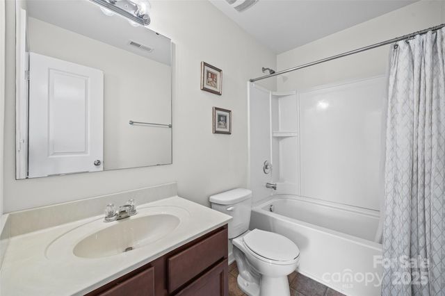 2811 Berry Creek Road, Charlotte, NC 28214