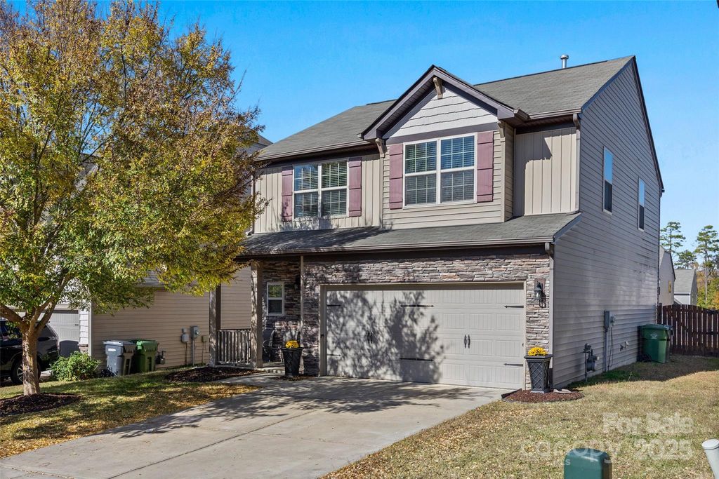 2811 Berry Creek Road, Charlotte, NC 28214