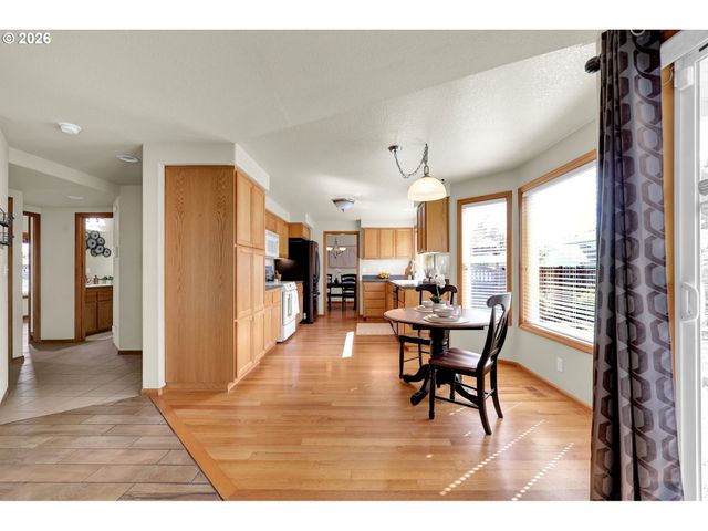 3240 CINDY St, Eugene, OR 97404