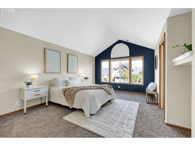 3240 CINDY St, Eugene, OR 97404