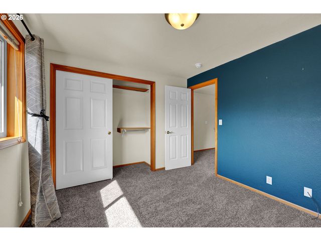 3240 CINDY St, Eugene, OR 97404