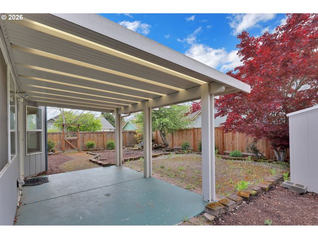 3240 CINDY St, Eugene, OR 97404