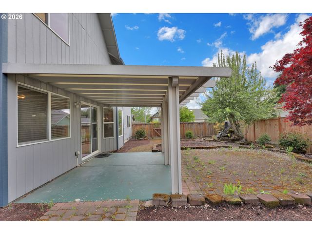 3240 CINDY St, Eugene, OR 97404