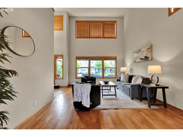 3240 CINDY St, Eugene, OR 97404