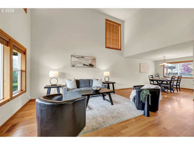 3240 CINDY St, Eugene, OR 97404