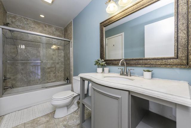 11211 8th AVENUE, Pleasant Prairie, WI 53158