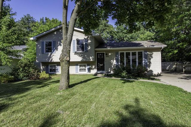 11211 8th AVENUE, Pleasant Prairie, WI 53158