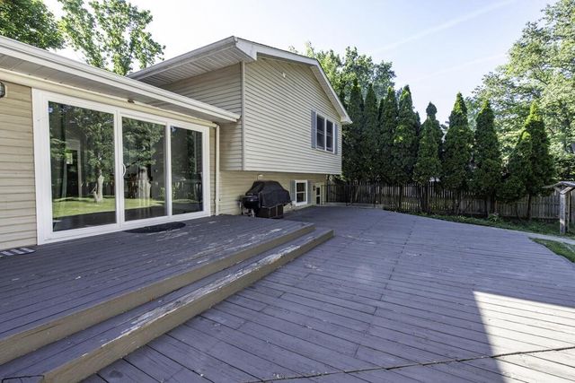 11211 8th AVENUE, Pleasant Prairie, WI 53158