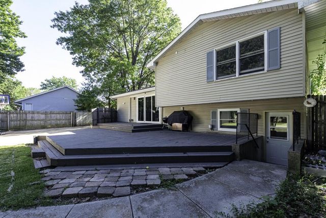 11211 8th AVENUE, Pleasant Prairie, WI 53158
