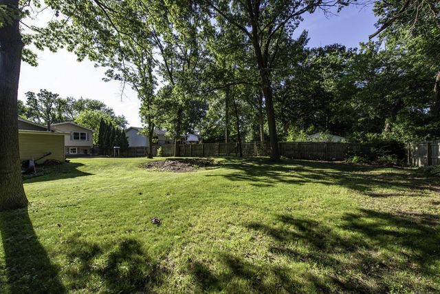 11211 8th AVENUE, Pleasant Prairie, WI 53158