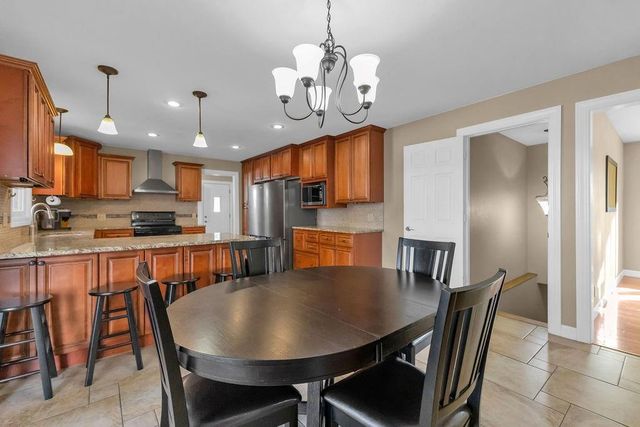 2100 NE 85th Road, St Joseph, MO 64507