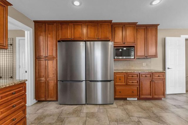 2100 NE 85th Road, St Joseph, MO 64507