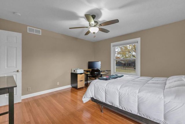 2100 NE 85th Road, St Joseph, MO 64507