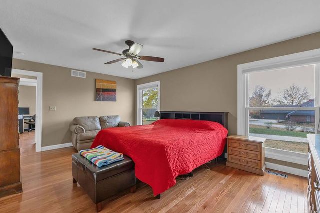 2100 NE 85th Road, St Joseph, MO 64507