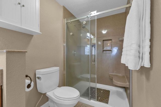 2100 NE 85th Road, St Joseph, MO 64507