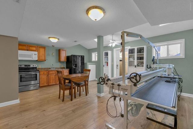 2100 NE 85th Road, St Joseph, MO 64507