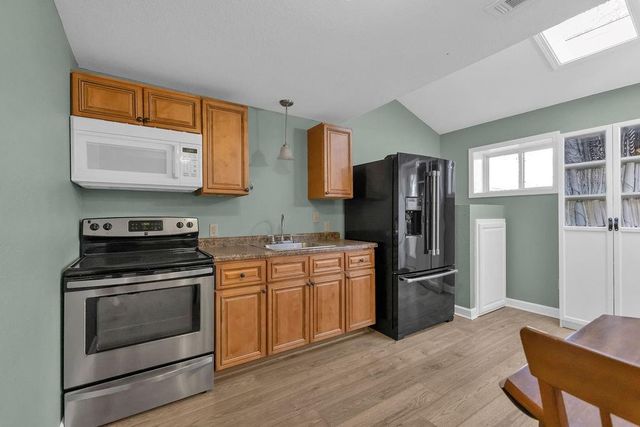 2100 NE 85th Road, St Joseph, MO 64507