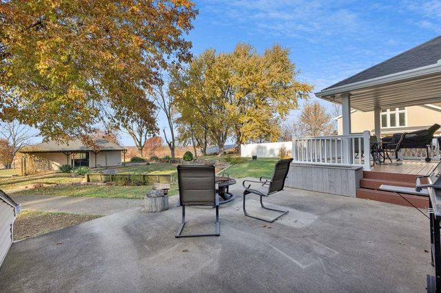 2100 NE 85th Road, St Joseph, MO 64507