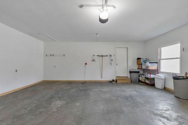 2100 NE 85th Road, St Joseph, MO 64507