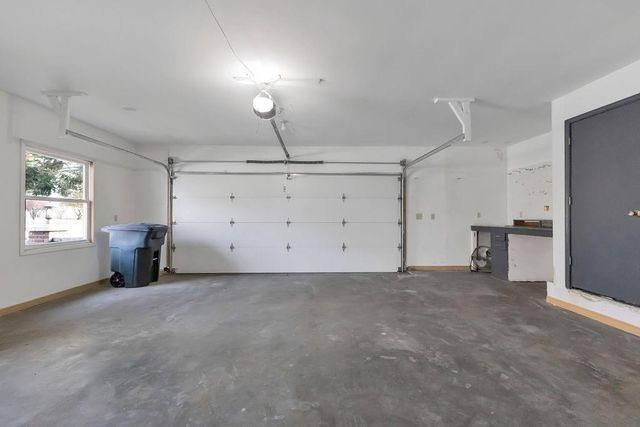 2100 NE 85th Road, St Joseph, MO 64507